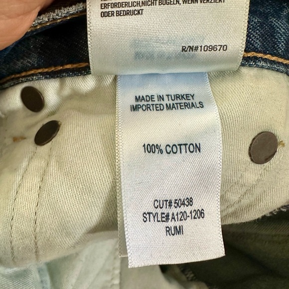 NWOT Agolde Rumi Shorts. Size 24. 100% cotton. - Picture 4 of 12